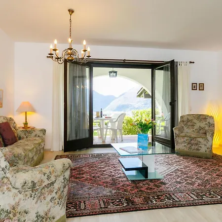 Miralago Apt- C23 By Interhome