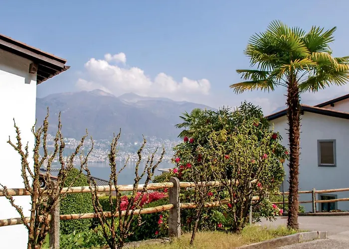 Miralago Apt- C23 By Interhome شقة *