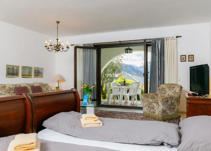 Miralago Apt- C23 By Interhome شقة Piazzogna