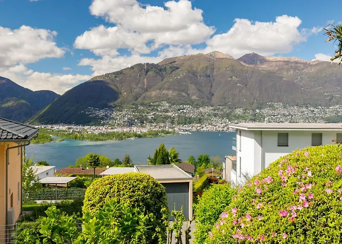 Miralago Apt- C23 By Interhome 아파트 *